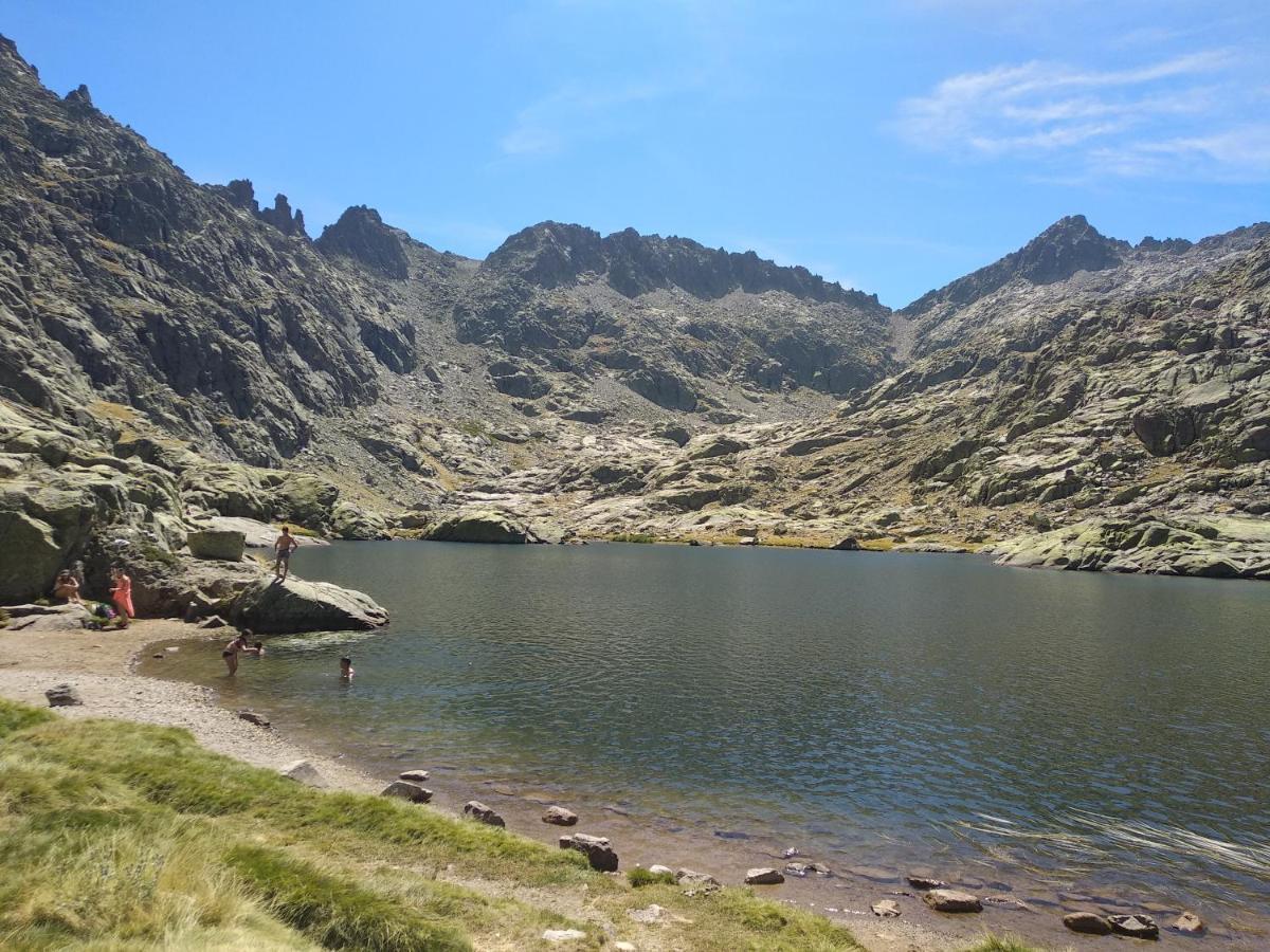 Los Pisitos De El Barraco 2 Luaran gambar